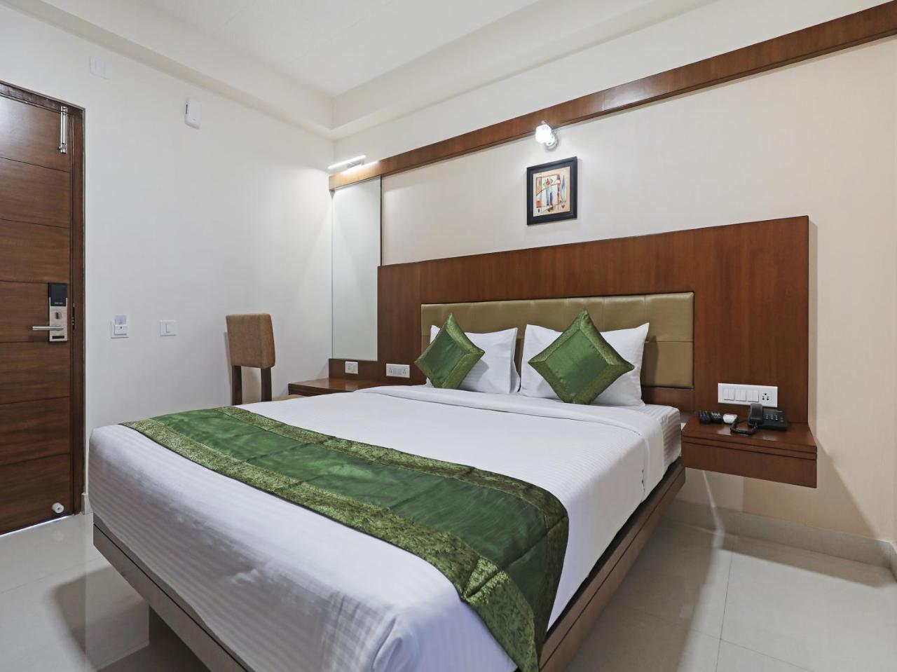 Treebo Akshaya Bull Temple Hotel Bangalore Ngoại thất bức ảnh