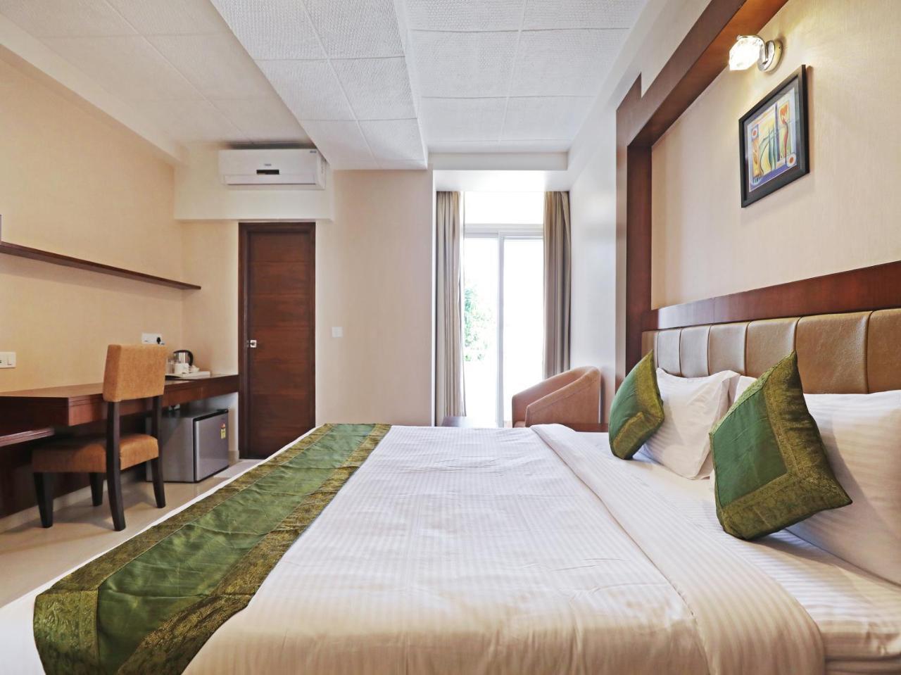 Treebo Akshaya Bull Temple Hotel Bangalore Ngoại thất bức ảnh